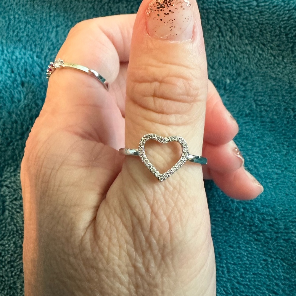 Brand new white gold tone cut out heart ring